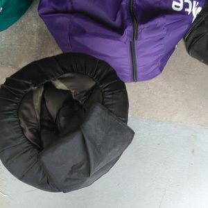 Mummy style sleeping bag.
